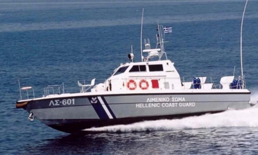 Επιχείρηση λιμενικού για αγνοούμενους ψαράδες στο Αγγελοχώρι